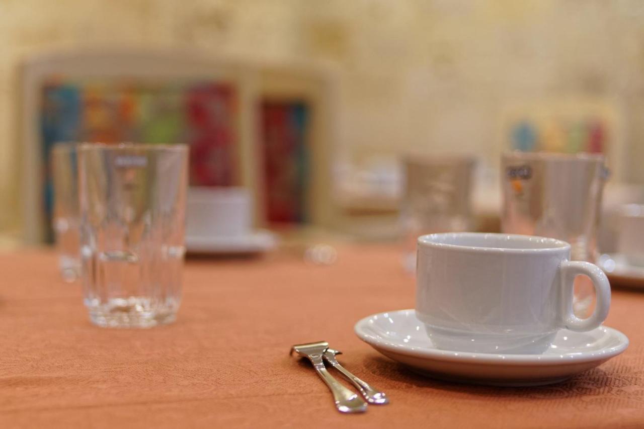 Hotel Roma チュニス エクステリア 写真